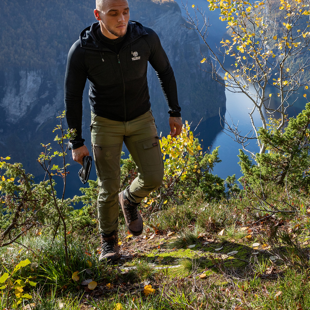 szczegóły Spodnie męskie outdoor Beyond Nordic Sweden Teflon EcoElite®