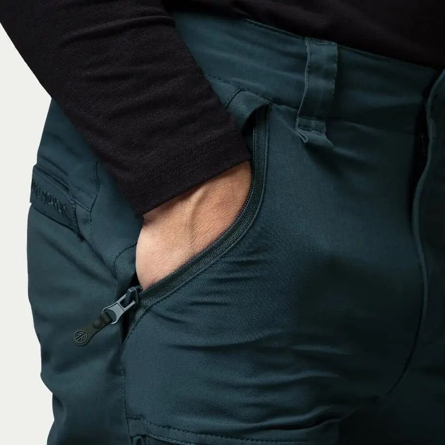 szczegóły Beyond Nordic Sweden lekkie i oddychające niebieskie męskie spodnie outdoor + Re