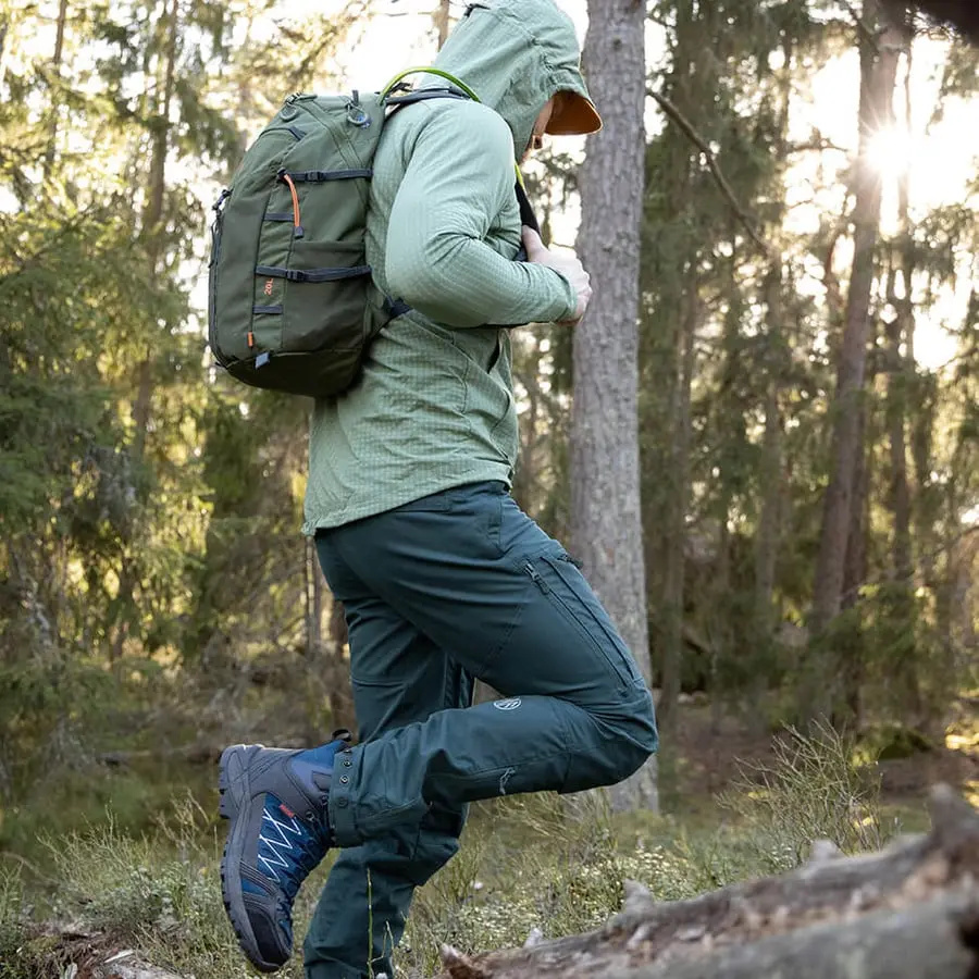 szczegóły Beyond Nordic Sweden lekkie i oddychające niebieskie męskie spodnie outdoor + Re